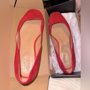Naturalizer Cody square toe ballet flats in red suede size 9W